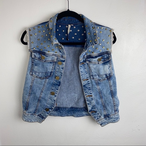 Vintage y2K Romeo & Juliet Couture Gold Studded Denim Vest - Picture 2 of 6